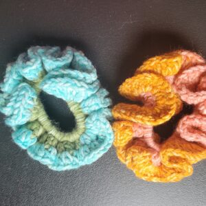 Scrunchies/blue & green, orange & pink