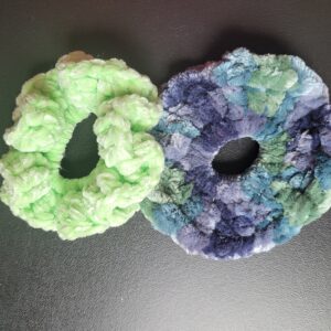 Scrunchies/blues&greens and green