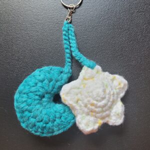 Moon & star keychain/blue & white