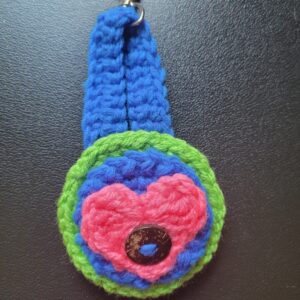 Heart/button keychain, blue/green/pink