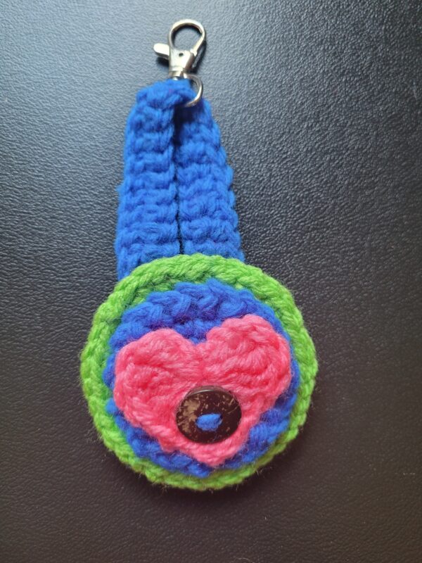 Heart/button keychain, blue/green/pink