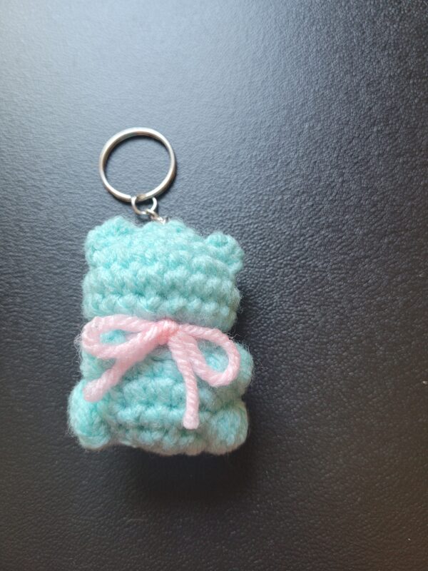 Gummy bear keychain/blue
