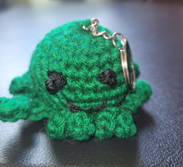 Octopus keychain/green